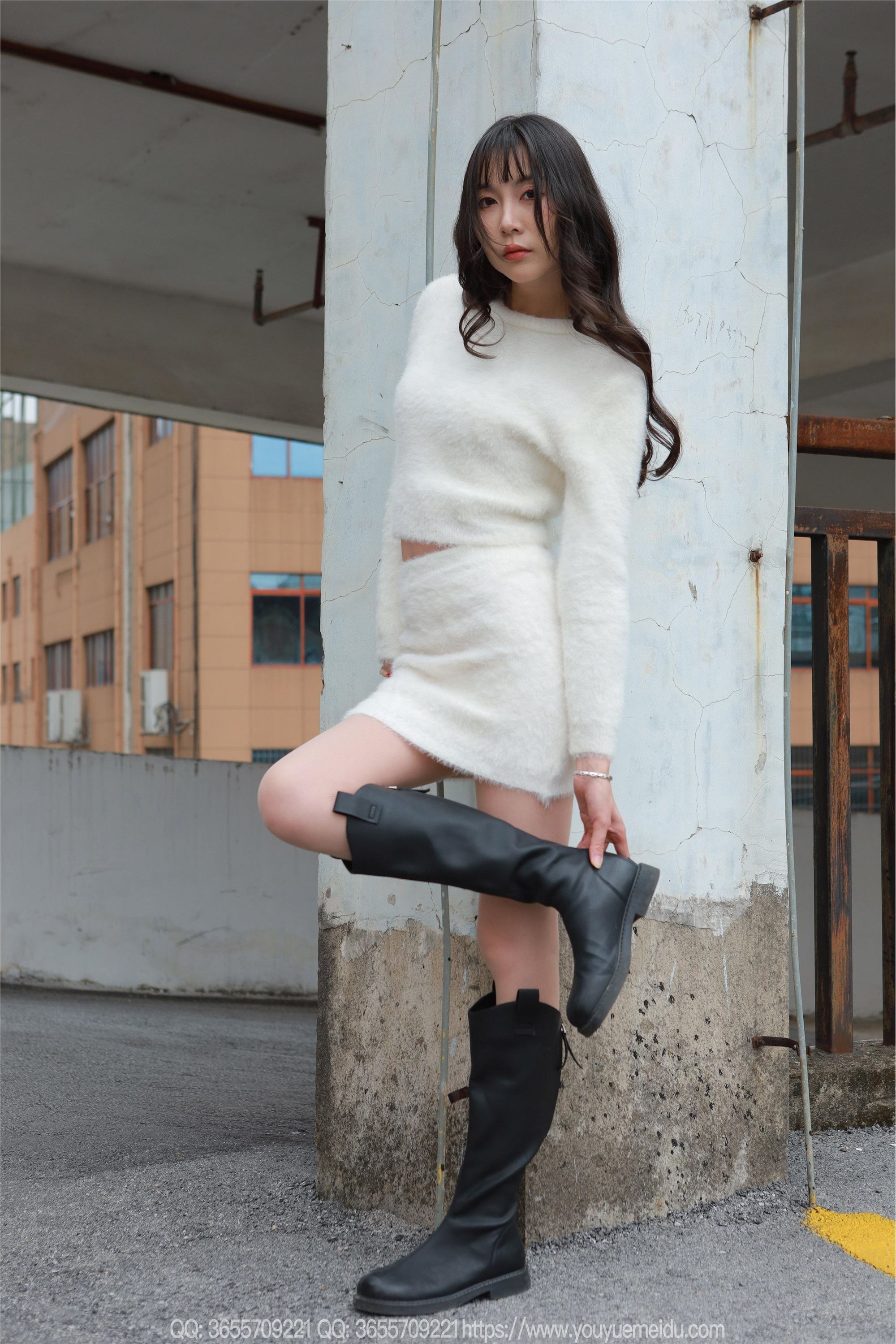 IESS异思趣向  2025.04.07 丝享家 .2021 团团《长靴包臀裙（下）》